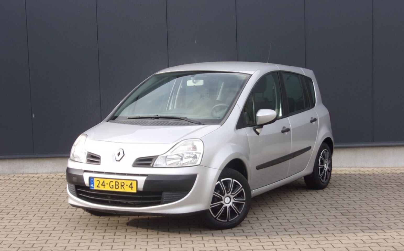 Renault Grand Modus - 1.2-16V Expression | Airco | Trekhaak | Hoge instap | 2e eigenaa - AutoWereld.nl
