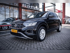 Volkswagen T-Roc - 1.5 TSI Business+ | LED | Navigatie |Stoel en stuurwielverwarming |Adaptieve cruise contro