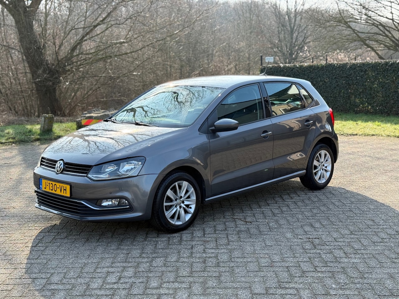 Volkswagen Polo - 1.2 TSI Comfortline NAVI I AIRCO I PDC I CLIMA I STOELVERW I MOOI - AutoWereld.nl