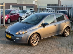 Fiat Punto Evo - 0.9 TwinAir Sempre TURBO 100PK 5 deurs NL AUTO NAP 1e EIGENAAR AIRCO ECC l NAVI l PDC l LM