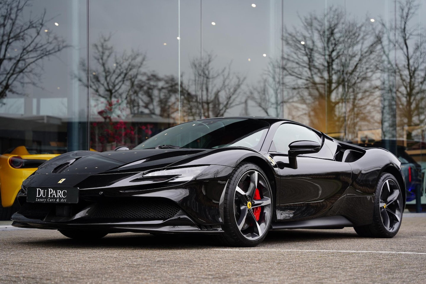 Ferrari SF90 Stradale - 4.0 V8 / Carbon Interieur + Exterieur / Lifting - AutoWereld.nl