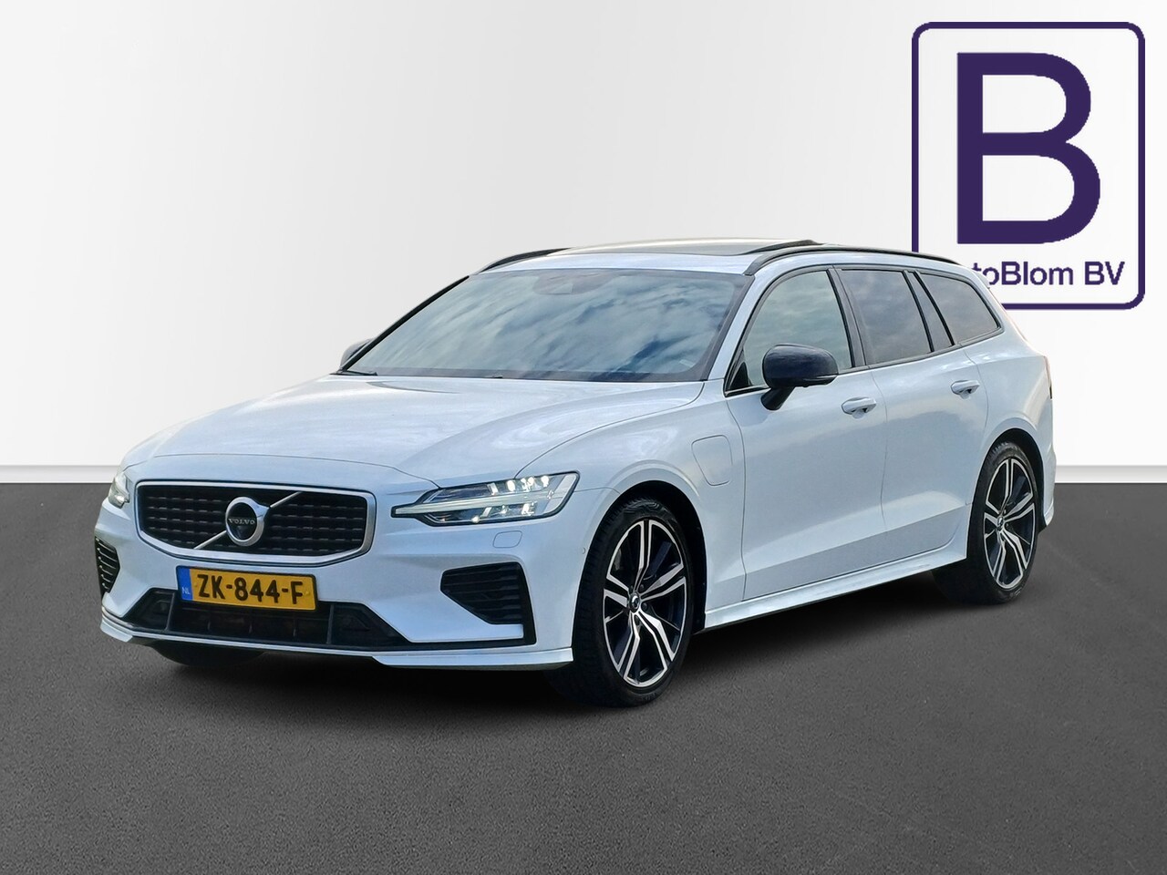 Volvo V60 - 2.0 T8 AWD R-Design /Pano/Leder/Trekh/Bower&Wilkins audio/ - AutoWereld.nl