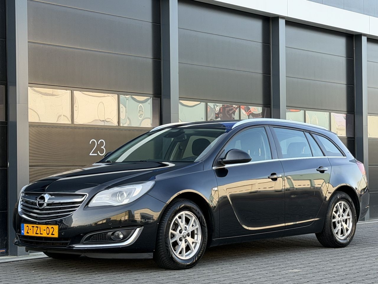 Opel Insignia Sports Tourer - 1.4T Camera Navi Clima - AutoWereld.nl