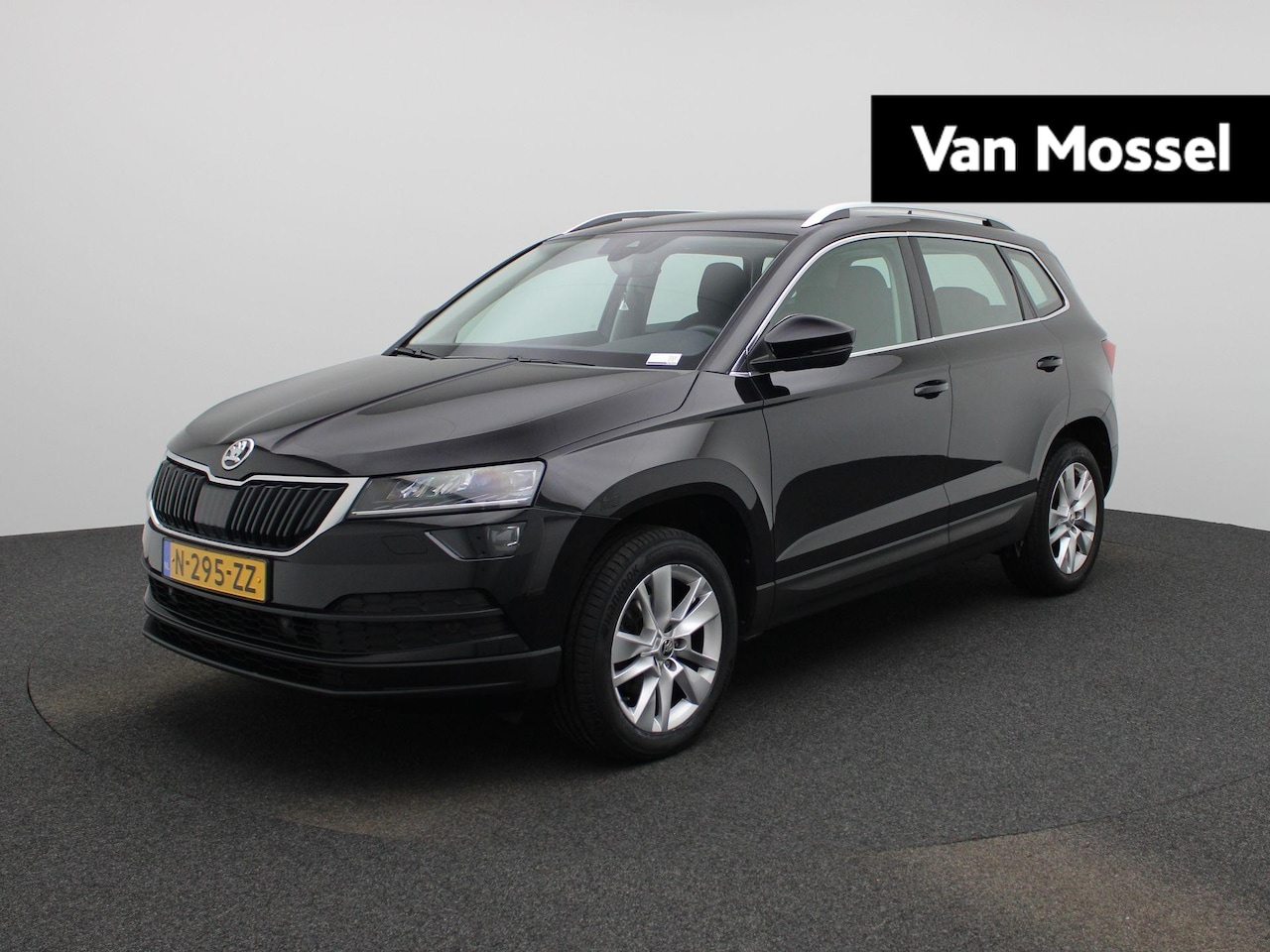 Skoda Karoq - 1.0 TSI Business Edition Plus | PANO-SCHUIFDAK | CAMERA | CANTON AUDIO | STOEL-STUURWIELVE - AutoWereld.nl