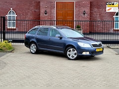 Skoda Octavia Combi - 1.4 TSI Greentech Elegance Business Line / 1e Eigenaar / Nieuwe Apk / Navi / Stoelverwarmi
