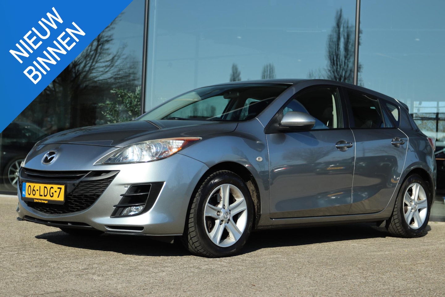 Mazda 3 - 2.0 LIMITED AUT. | CRUISE | CLIMATE | PDC | LMV - AutoWereld.nl