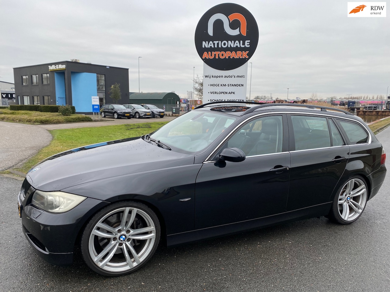 BMW 3-serie Touring - 2008 * 330d * AUTOMAAT *231PK * PANO DAK * TOP CAR!! - AutoWereld.nl