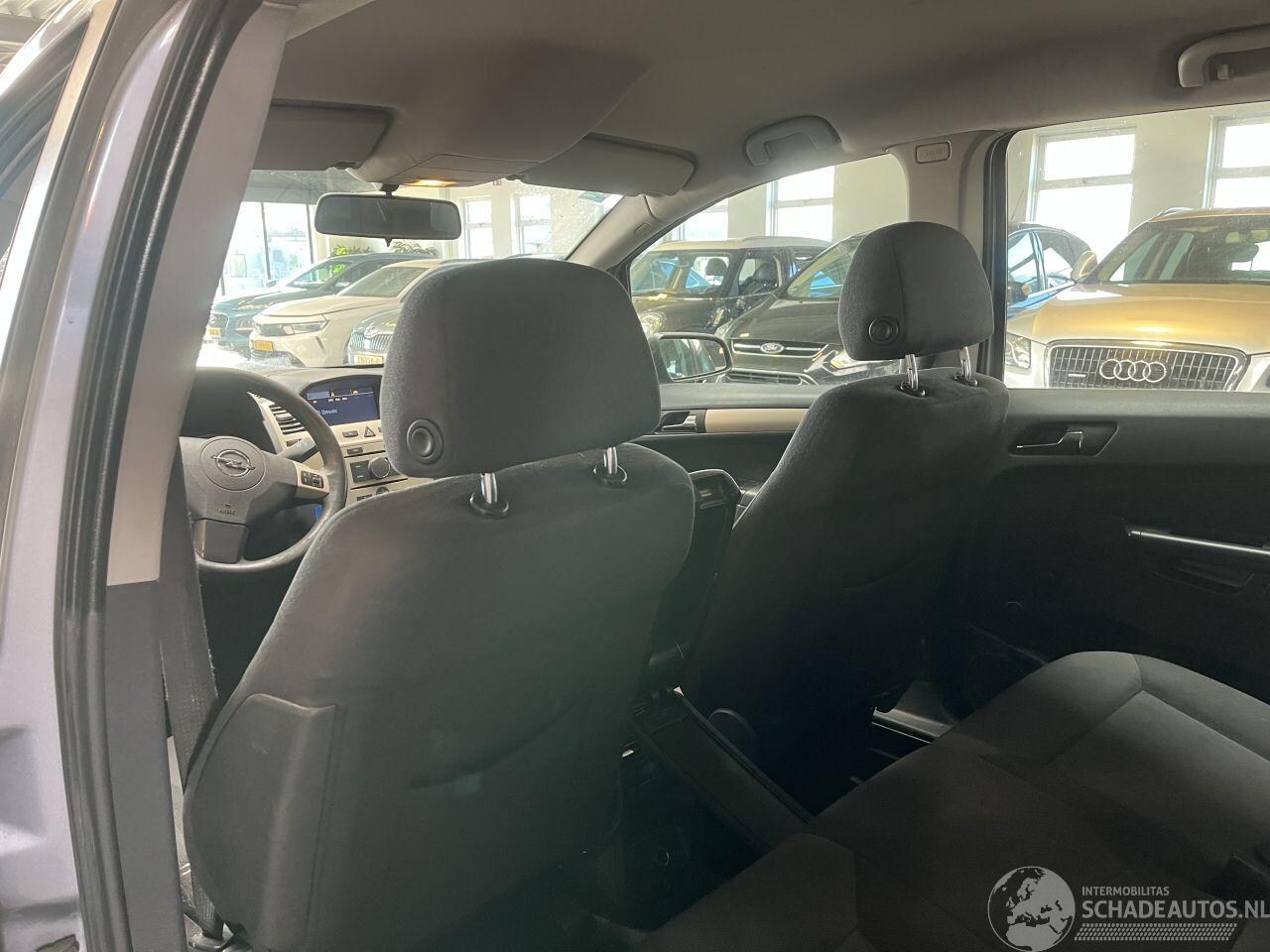 Opel Zafira - 1.8 Temptation 7 PERSONS! NAP + APK!