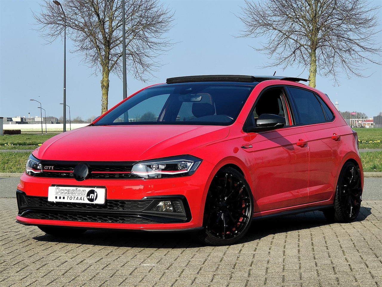 Volkswagen Polo - 2.0 TSI GTI | Automaat | Panorama | Virtual Cockpit | Carplay | Camera - AutoWereld.nl