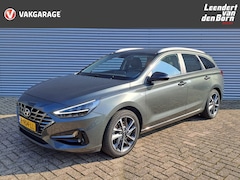 Hyundai i30 Wagon - 1.5 T-GDi MHEV Premium | Apple Carplay/Android Auto | Trekhaak | Camera | Navi| Leer | Ele