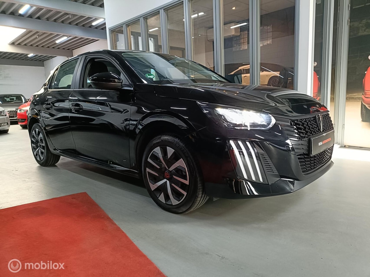 Peugeot 208 - 1.2 Hybrid 100 e-DCS6 Allure CRUISE NAVI PDC CARPLAY STOELVERW LED INC BTW - AutoWereld.nl