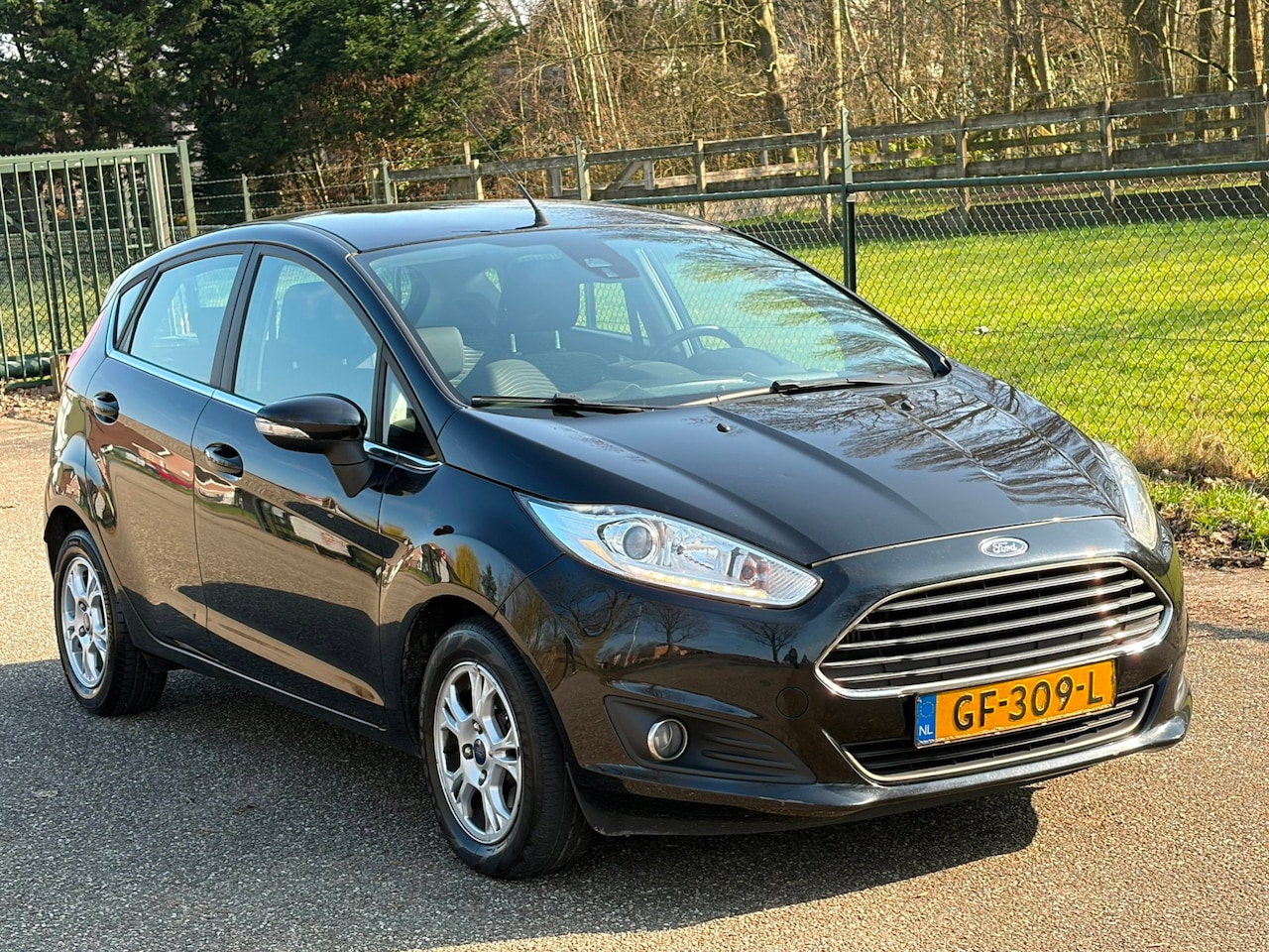 Ford Fiesta - 1.5 TDCi Titanium /Navi/Airco/ - AutoWereld.nl