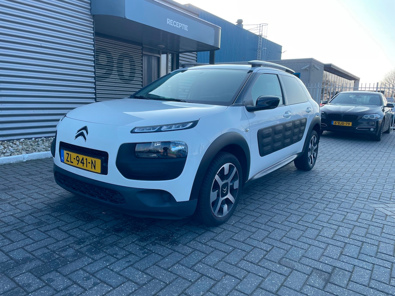 Citroën C4 Cactus - 1.2 e-VTi Business 1.2 e-VTi Business - AutoWereld.nl
