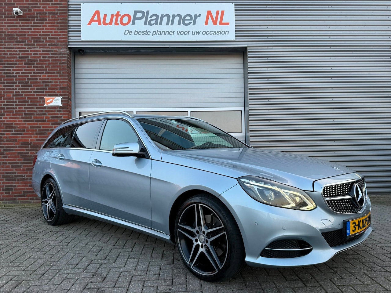 Mercedes-Benz E-klasse Estate - 250 Ambition Avantgarde! Navi! - AutoWereld.nl