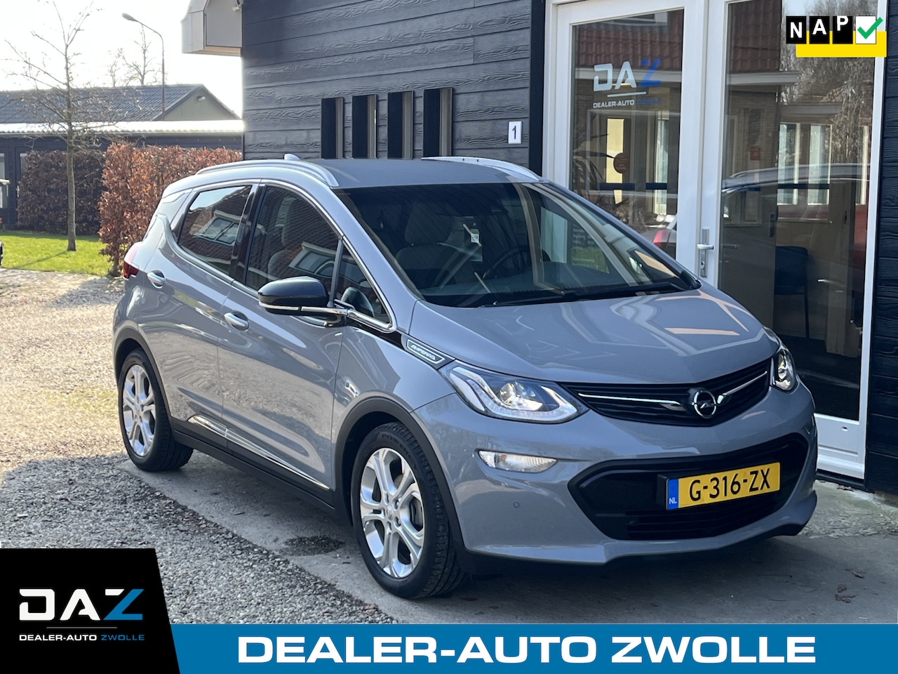 Opel Ampera-e - Business 60 kWh Ecc/Apple carplay/Xenon - AutoWereld.nl