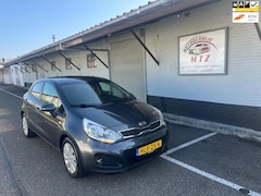 Kia Rio - 1.2 CVVT ComfortLine Stoelverwarming/ Stuurverwarming DEALER OH
