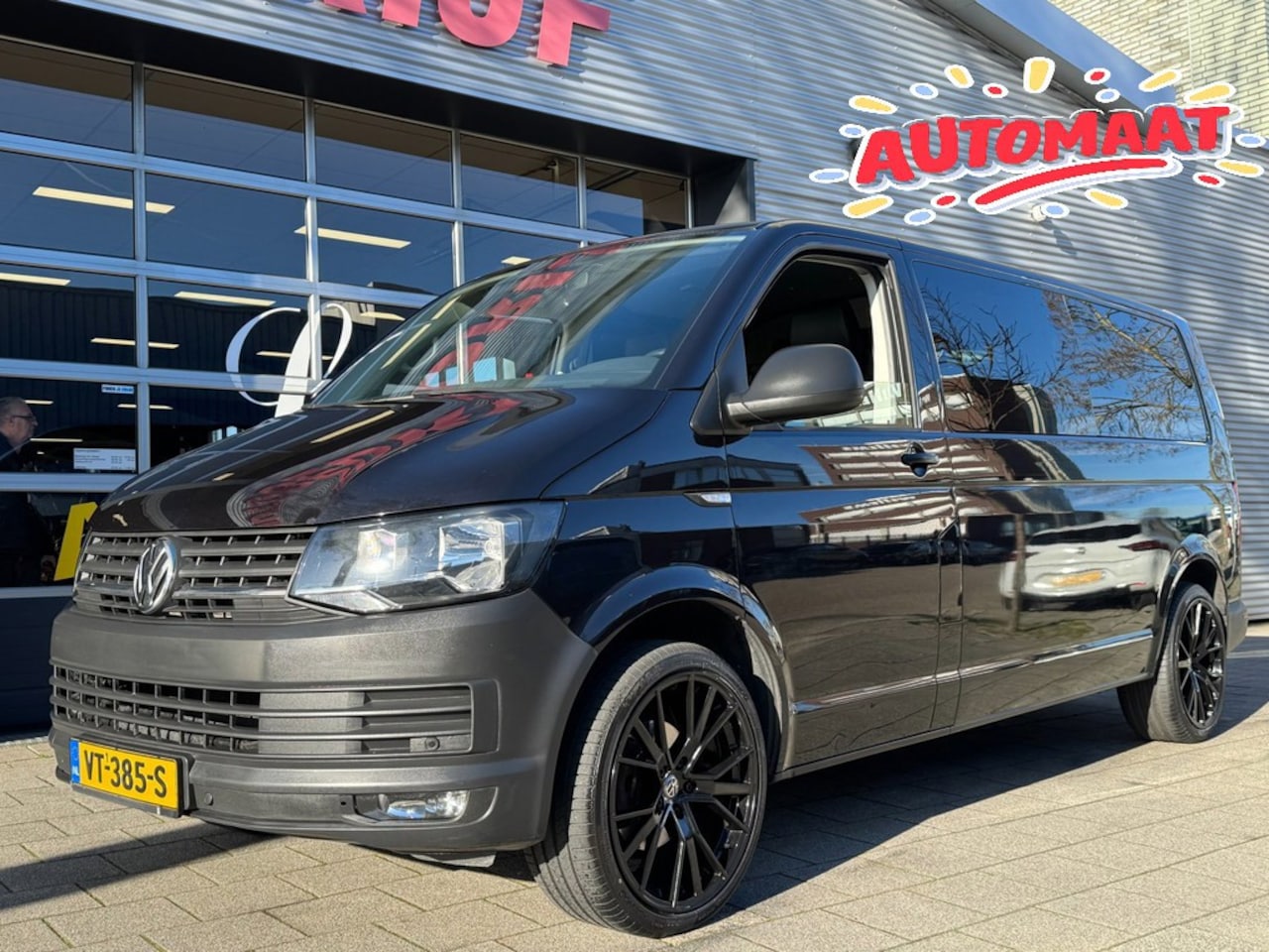 Volkswagen Transporter - 2.0 TDI L2H2 Highline Dubbel Cabine - AUTOMAAT I Navigatie I Leer I Airco I PDC I Trekhaak - AutoWereld.nl