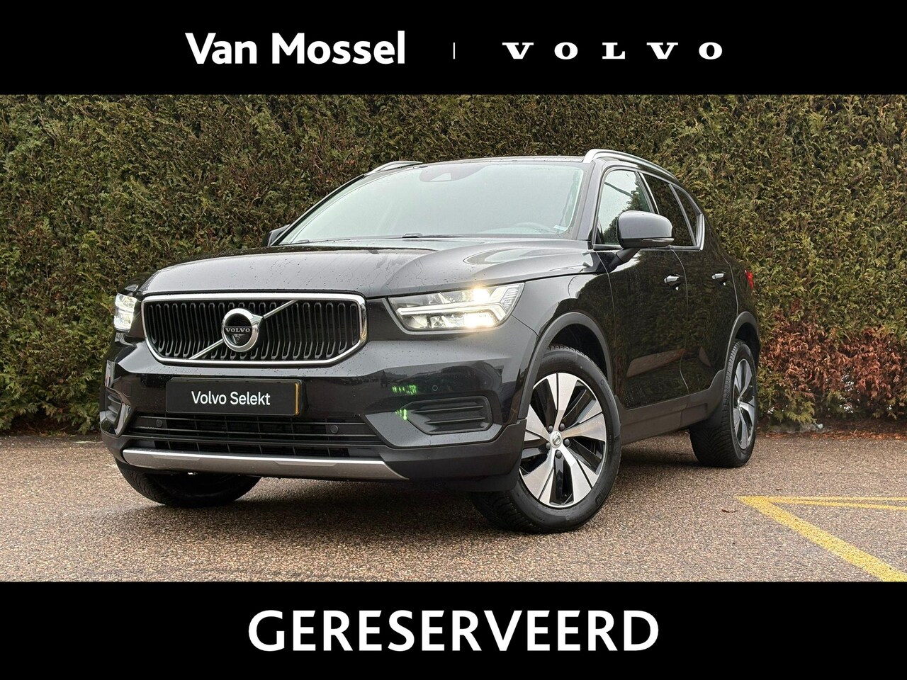 Volvo XC40 - 1.5 T2 Momentum Stoel/Stuurverwarming | Parkeersensoren Voor/Achter | Camera | - AutoWereld.nl