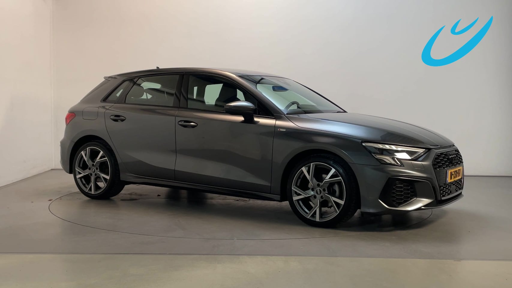 Audi A3 Sportback - 30 TFSI S Edition S-Line Leder-Stof Virtual Cockpit Adaptive Cruise LED - AutoWereld.nl