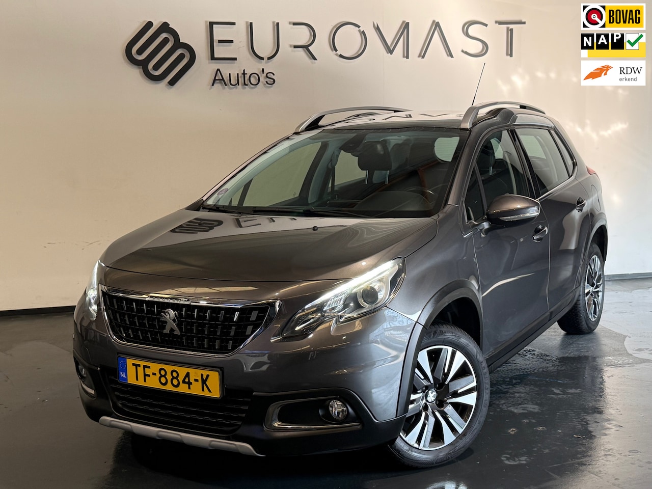 Peugeot 2008 - 1.2 PureTech Allure Automaat Panoramadak Cruise Navi Nieuwe Apk - AutoWereld.nl