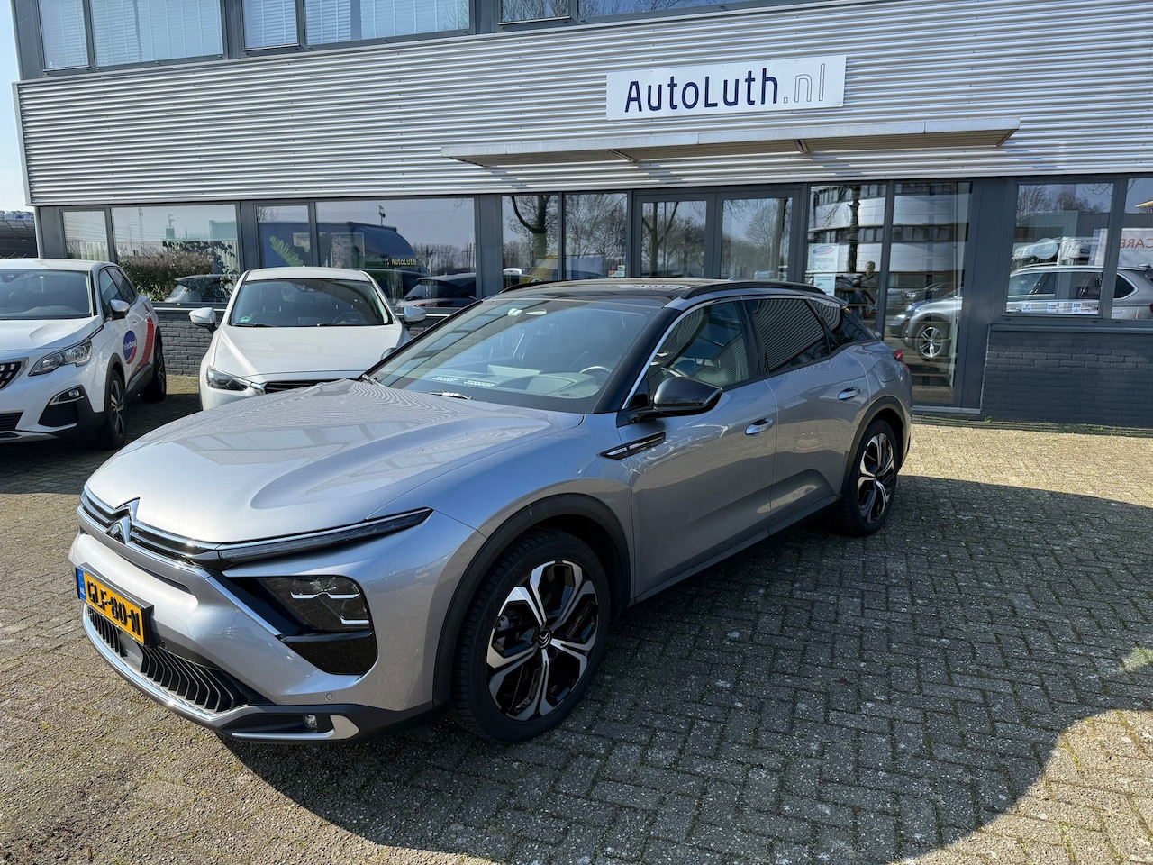 Citroën C5 X - 1.6 Plug-in Hybrid 225 Shine - AutoWereld.nl