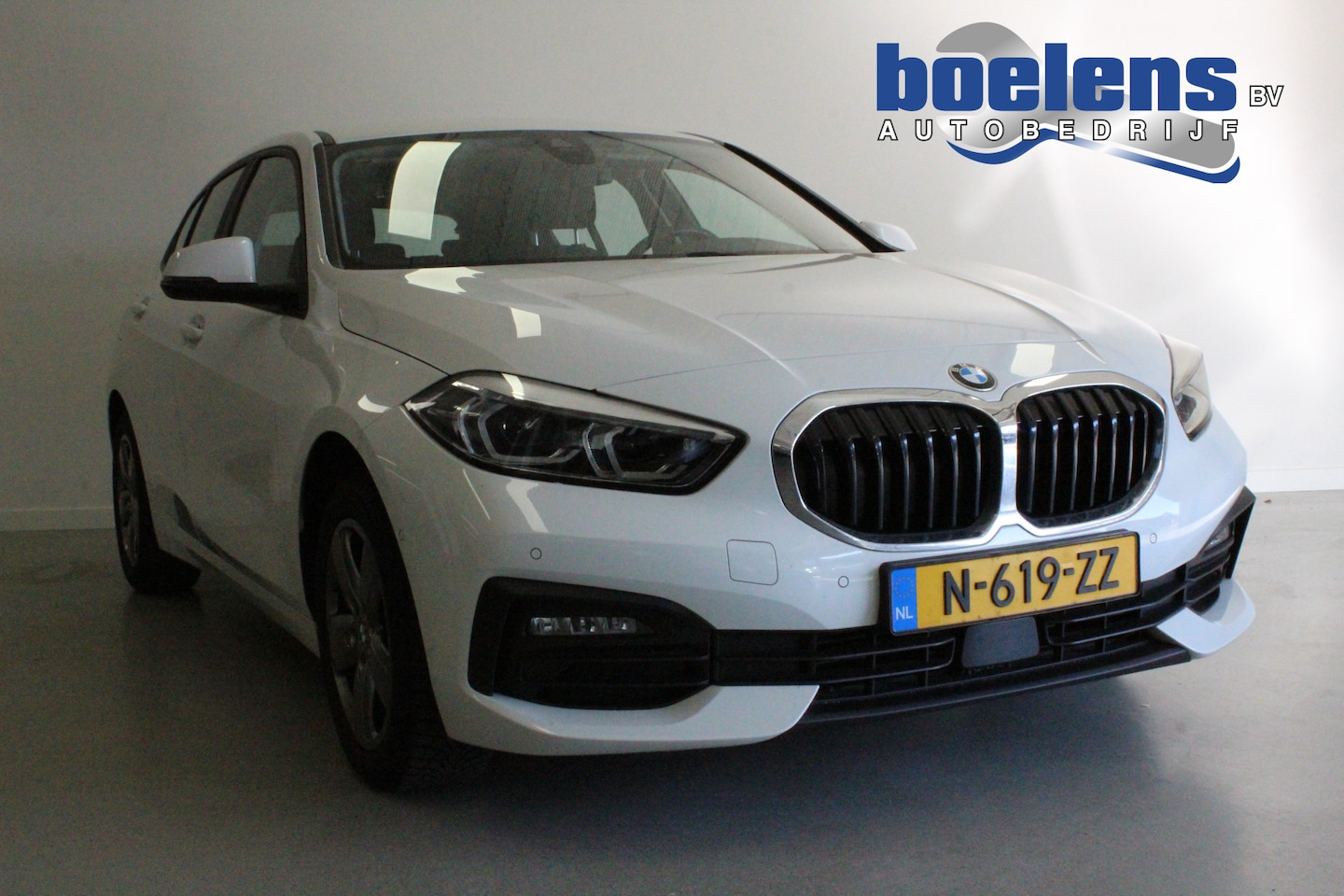 BMW 1-serie - 116d Business Edition | DAB-RADIO | LED | CARPLAY | CAMERA | CRUISE  | NAVIGATIE | STOEL-V - AutoWereld.nl