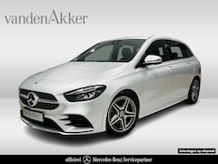 Mercedes-Benz B-klasse - 180 AMG // Trekhaak // Camera // Elek. Achterklep // Carplay // LED Koplampen // Navigatie