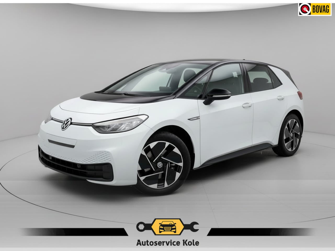 Volkswagen ID.3 - First Black Edition 58 kWh * SoH 89% * Steunhaak * Navigatie * Parkeersensoren * Adaptieve - AutoWereld.nl