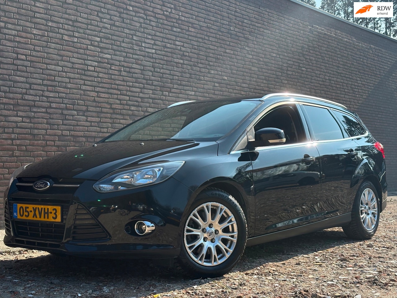 Ford Focus Wagon - 1.6 EcoBoost Titanium 1.6 EcoBoost Titanium - AutoWereld.nl