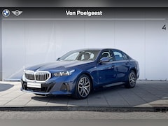 BMW 5-serie - Sedan 530e M Sport Edition Harman-Kardon / Driving Assistant Plus / Adaptief LED / Parking