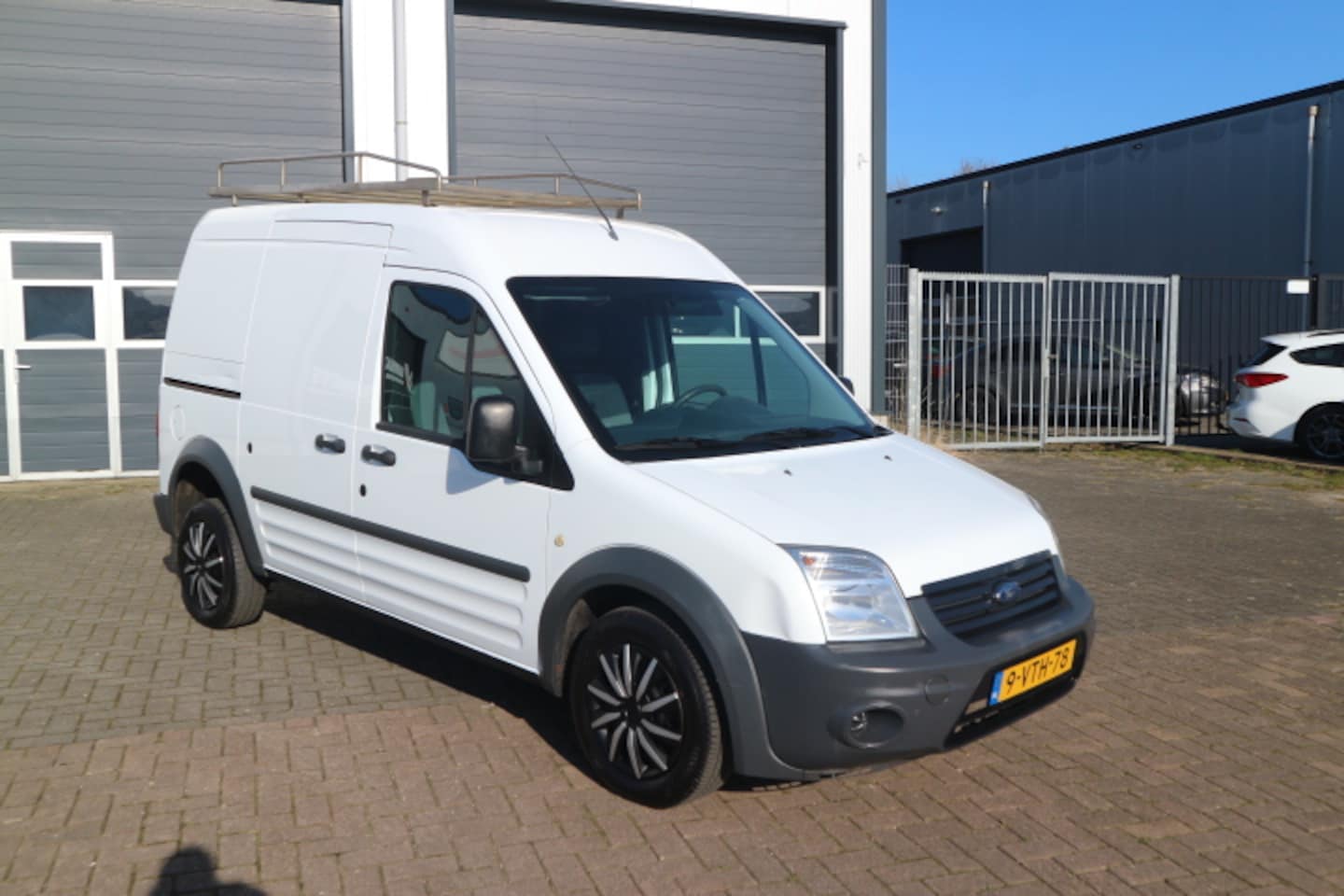 Ford Transit Connect - T230L 1.8 TDCi Ambiente 1e EIGENAAR - AutoWereld.nl