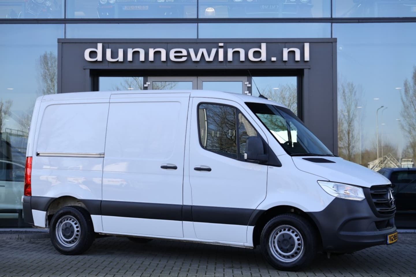 Mercedes-Benz Sprinter - 211 2.2 L1H1 *MBUX*CRUISE*TREKHAAK*CAMERA* - AutoWereld.nl