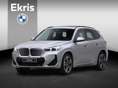 BMW iX1 - xDrive30 67 kWh | M-Sport | Pano | Trekhaak | 19inch
