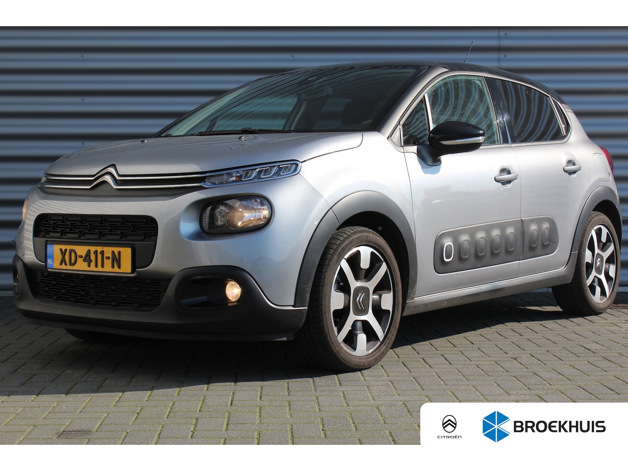 Citroën C3 - 1.2 PURETECH 110PK SHINE AUTOMAAT / NAVI / CLIMA / LED / PDC / CAMERA / 17" LMV / TREKHAAK - AutoWereld.nl