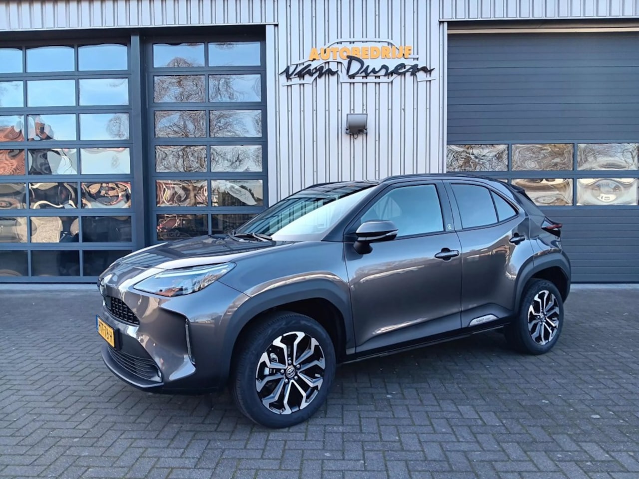Toyota Yaris Cross - 1.5 Hybrid 130 Business Plus  Groot Navi  Stoel/Stuur verw. Apple Carplay  Cruise/Clima - AutoWereld.nl