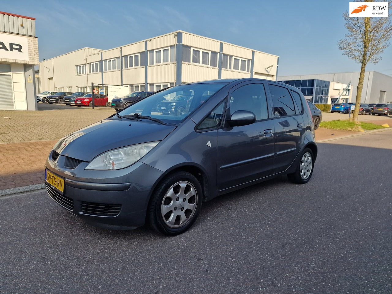 Mitsubishi Colt - 1.3 Invite 5 DEUR AIRCO 2 X SLEUTELS BOEKJES - AutoWereld.nl