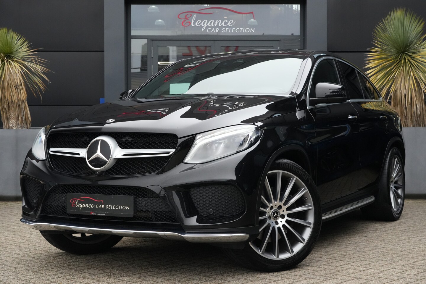 Mercedes-Benz GLE-Klasse Coupé - 500 4MATIC 456pk Panoramadak/Stoelverwarming/Camera - AutoWereld.nl