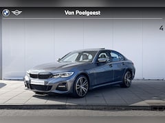 BMW 3-serie - Sedan 330e M-Sport Glazen schuifdak / 19 '' / Hifi Audio / LED koplampen / Draadloos laden