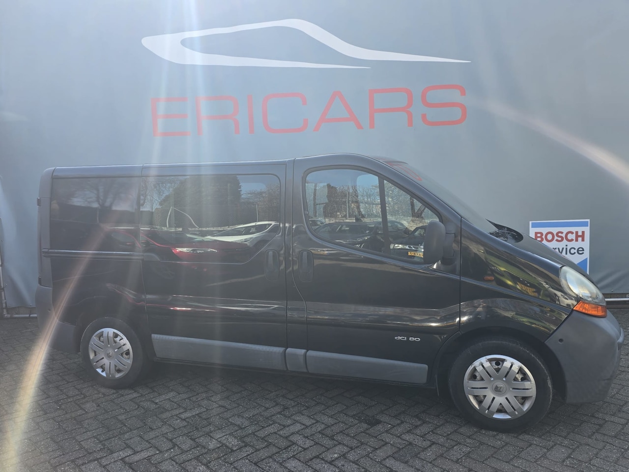 Renault Trafic - 1.9 dCi L1H1 Série Spéciale Invalide auto - AutoWereld.nl