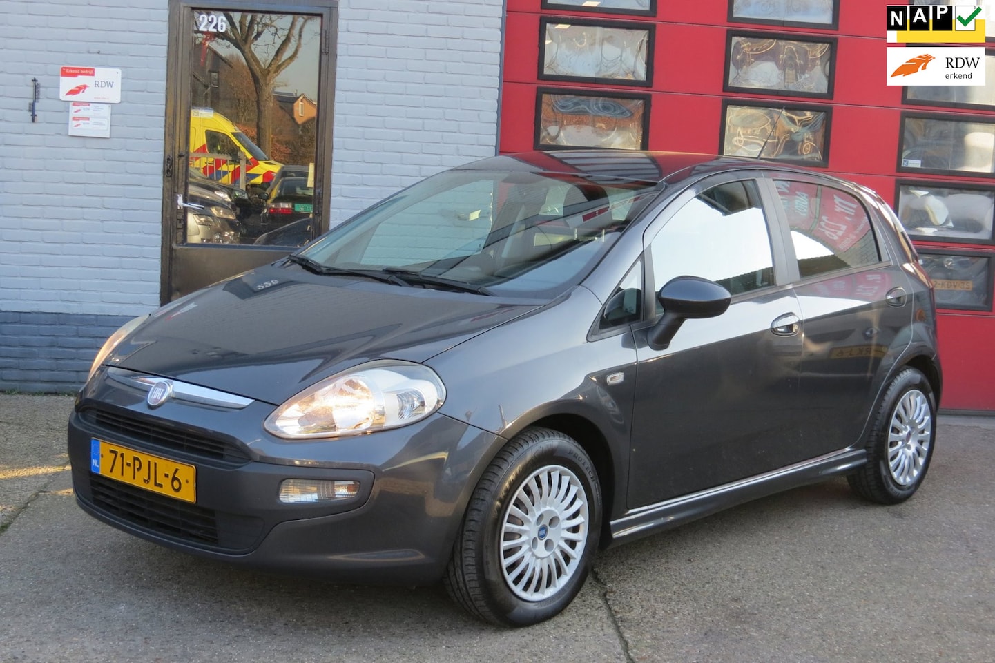 Fiat Punto Evo - 1.3 M-Jet Dynamic 1.3 M-Jet Dynamic , 5 DEURS , AIRCO . NWE APK - AutoWereld.nl