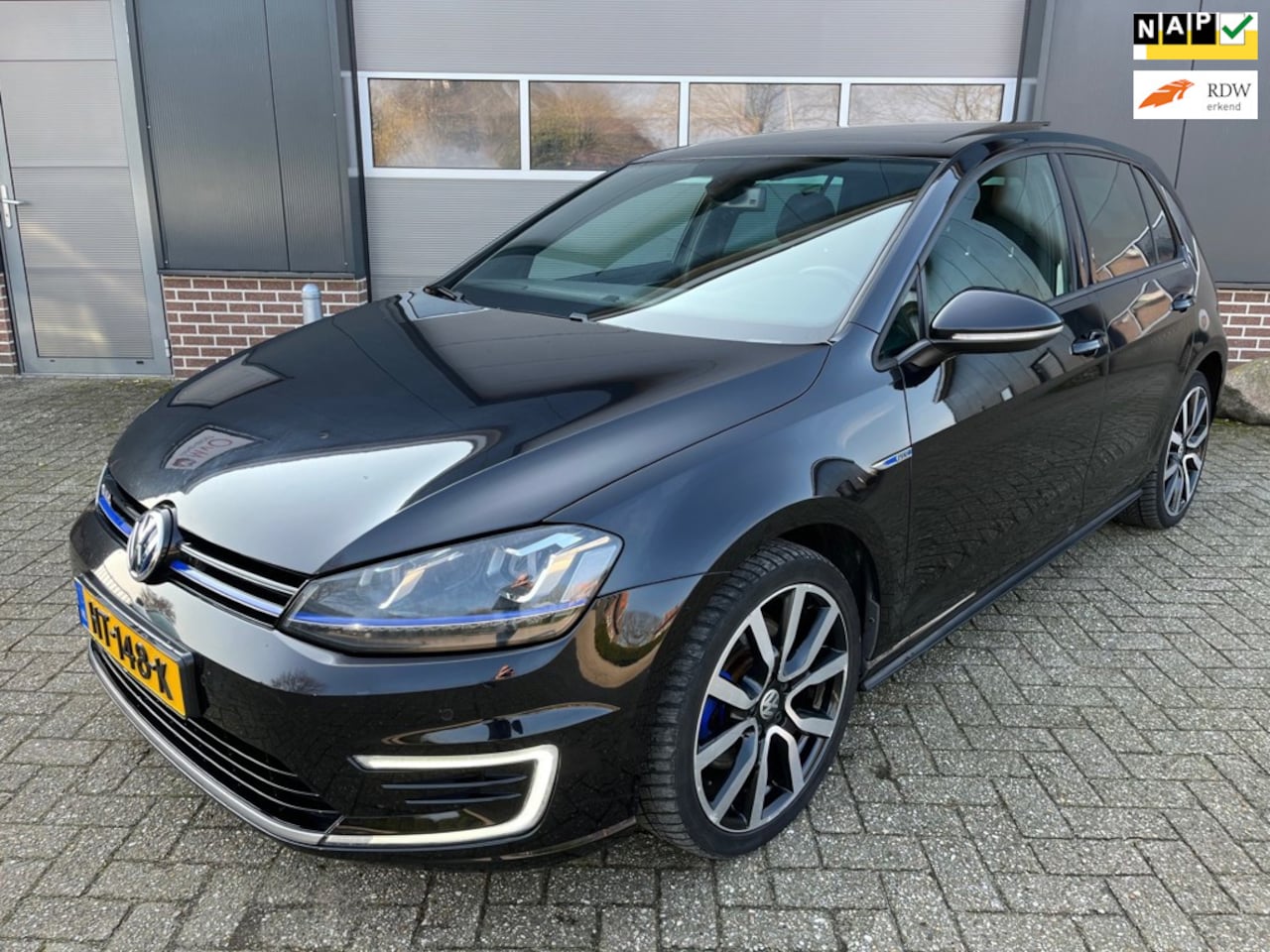Volkswagen Golf - 1.4 TSI GTE-Panorama-NWAPK-LED-NAP! - AutoWereld.nl