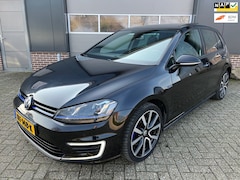 Volkswagen Golf - 1.4 TSI GTE-Panorama-NWAPK-LED-NAP