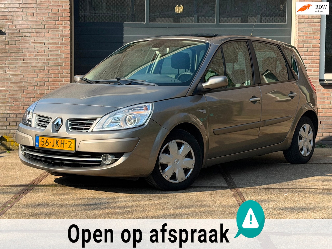 Renault Scénic - 1.6-16V Business Line Automaat | Pano | Trekhaak | Cruise Control - AutoWereld.nl