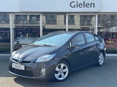 Toyota Prius - 1.8 Full Hybrid Aspiration | Head up display, 17 inch, Keyless, Parkeersensoren, Climate c