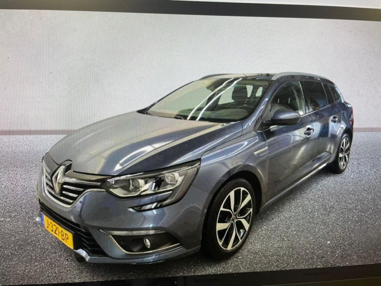 Renault Mégane Estate - 1.3 TCe Bose 140PK TREKHAAK / GROOT.NAVI / KEYLESS / CLIMA / CRU - AutoWereld.nl
