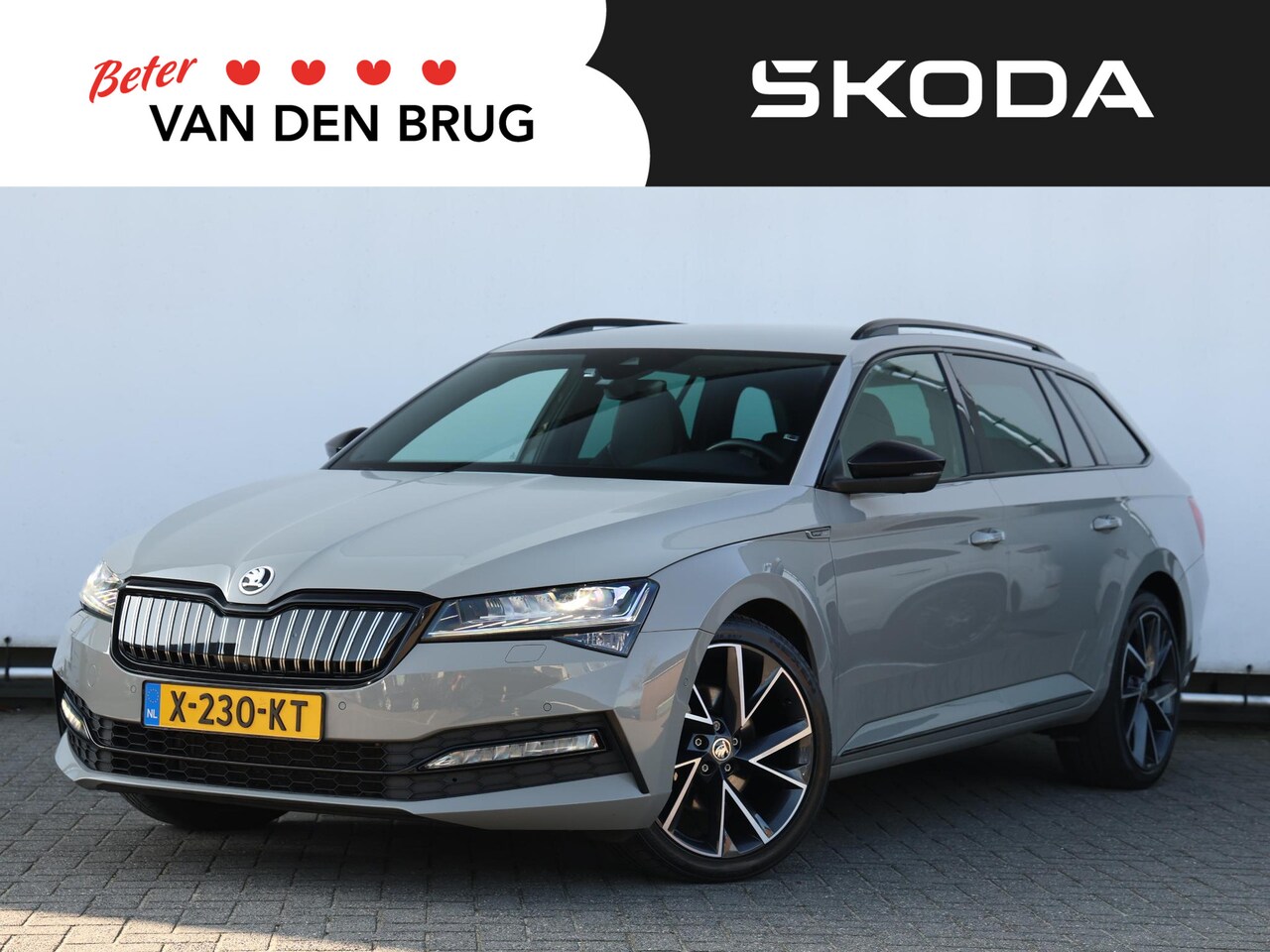 Skoda Superb Combi - 1.4 TSI iV Sportline Business 218pk DSG | Dealer onderhouden | Navigatie | Side Assist | L - AutoWereld.nl