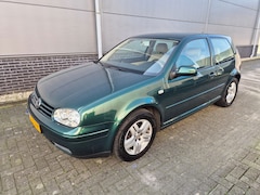 Volkswagen Golf - 2.0 Highline - nederlandse auto - apk 27 februari 2027