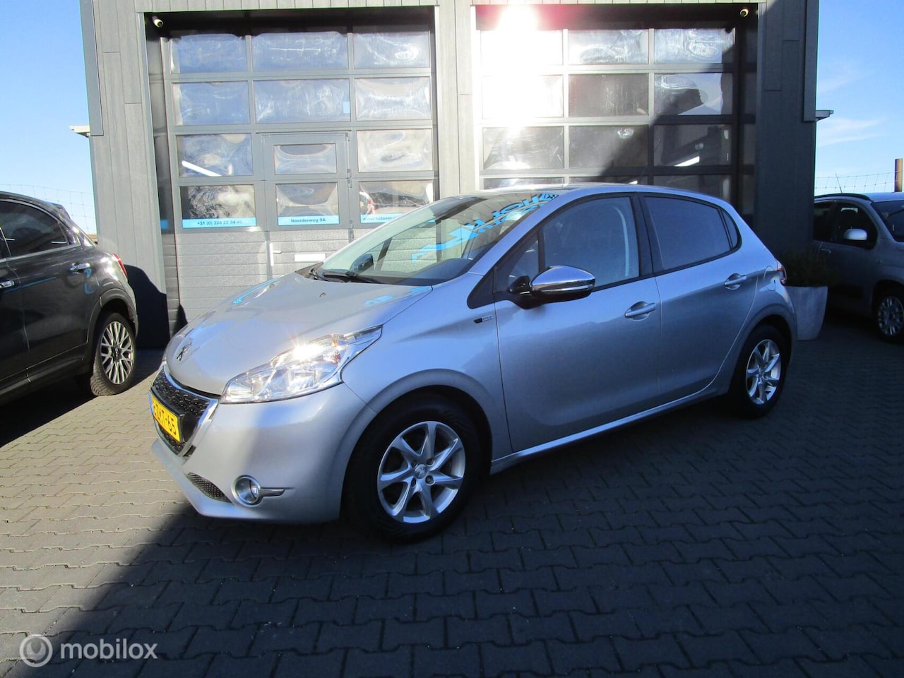 Peugeot 208 - 1.2 PureTech Style Pack Plus 109dkm! Navi Cruise Climate - AutoWereld.nl