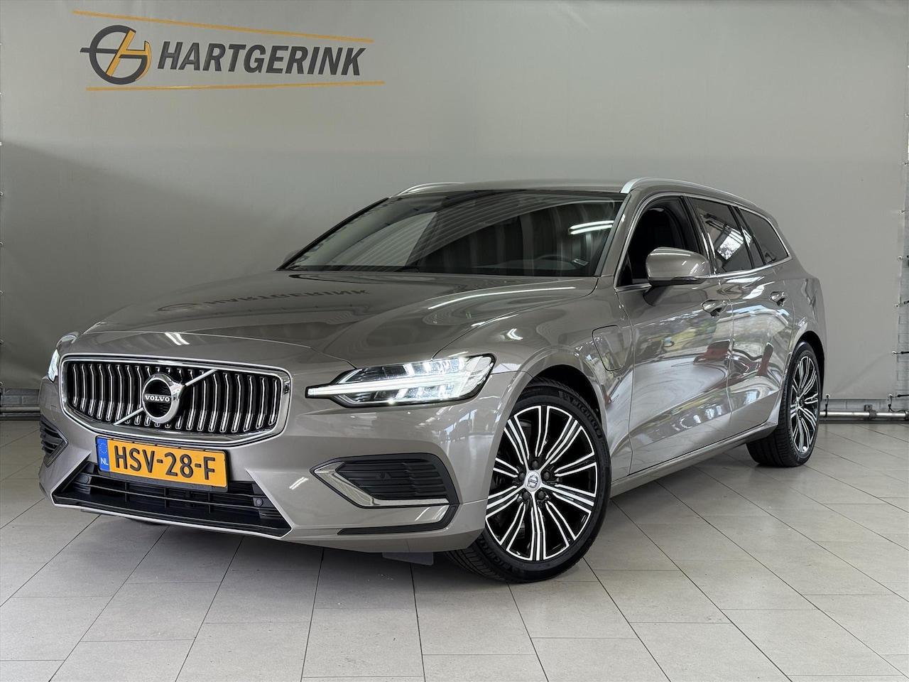 Volvo V60 - 2.0T6 Recharge Long Range 19 kWh AWD Inscription Expression* Navi / Camera / Cruise / ECC - AutoWereld.nl