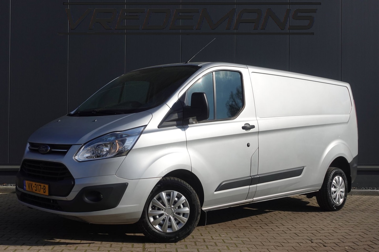 Ford Transit Custom - 290 2.2 TDCI L2H1 Trend 290 2.2 TDCI L2H1 Trend - AutoWereld.nl